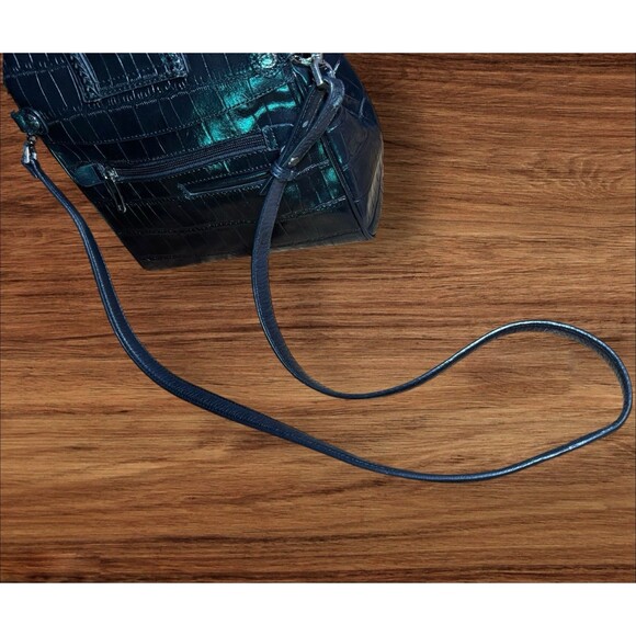 Vintage MC Black Crocodile Embossed Crossbody Bag with Silver Heart Clasp - Picture 6 of 13